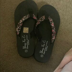 Black and Pink Casual Sandals with Patterned Straps
